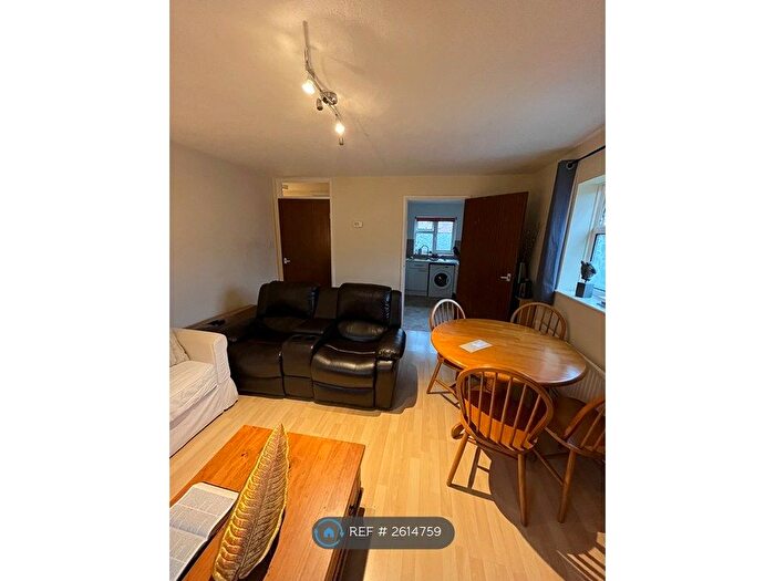 1 Bedroom Flat To Rent In Liddell Way, Ascot, SL5