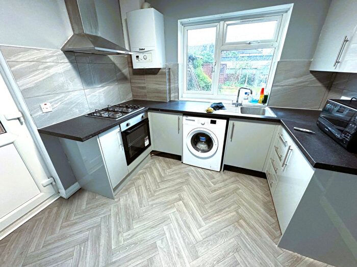 3 Bedroom Semi-Detached House To Rent In Mendip Road, Ilford, IG2