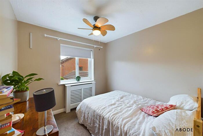 3 Bedroom Detached House For Sale In Normandy Road, Hilton, DE65