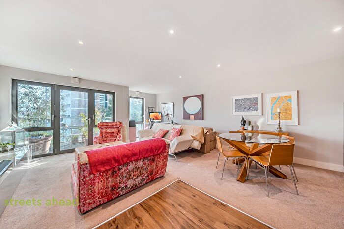 2 Bedroom Flat To Rent In Gwynne Road, London, SW11