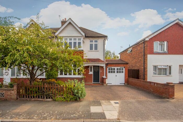 3 Bedroom Semi-Detached House To Rent In Norbiton Avenue, Norbiton, Kingston Upon Thames, KT1