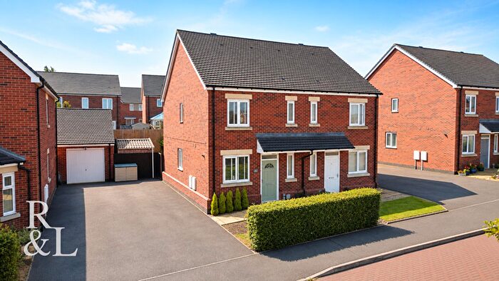 3 Bedroom Semi-Detached House For Sale In Headstock Drive, Castle Gresley, Swadlincote, DE11