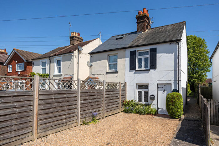 2 Bedroom Semi Detached House For Sale In Albert Road, Horley, RH6