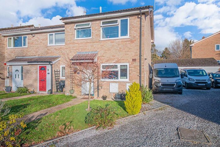 3 Bedroom End Terrace House For Sale In Freda Routh Gardens, Fair Oak, Eastleigh, SO50