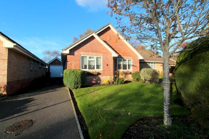3 Bedroom Bungalow To Rent In Batstone Way, Ferndown, BH22