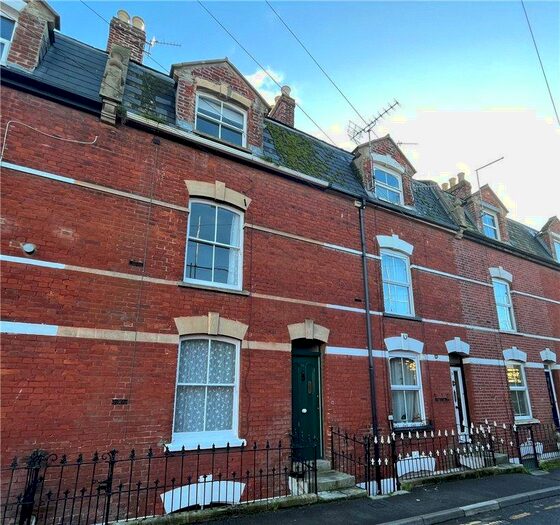 3 Bedroom Terraced House To Rent In Victoria Grove, Bridport, DT6