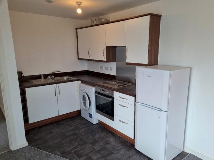 2 Bedroom Flat To Rent In Robinson Road, Ellesmere Port, CH65