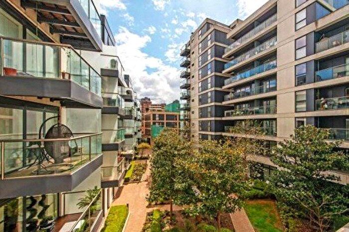 1 Bedroom Flat To Rent In Dance Square, Islington, London, EC1V