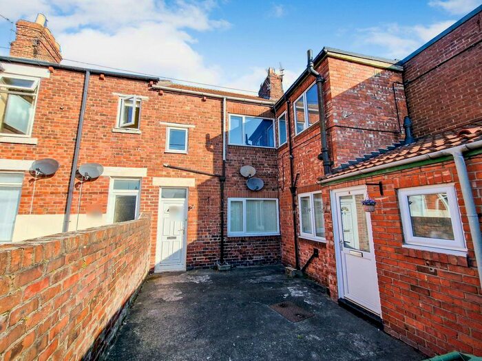 2 Bedroom Flat To Rent In Pioneer Terrace, Bedlington, NE22