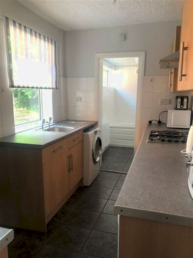 4 Bedroom Semi-Detached House To Rent In , Teignmouth Road, Birmingham, B29