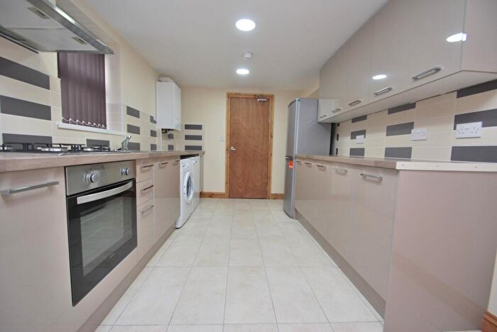 6 Bedroom House To Rent In Richards Street, Cathays, CF24