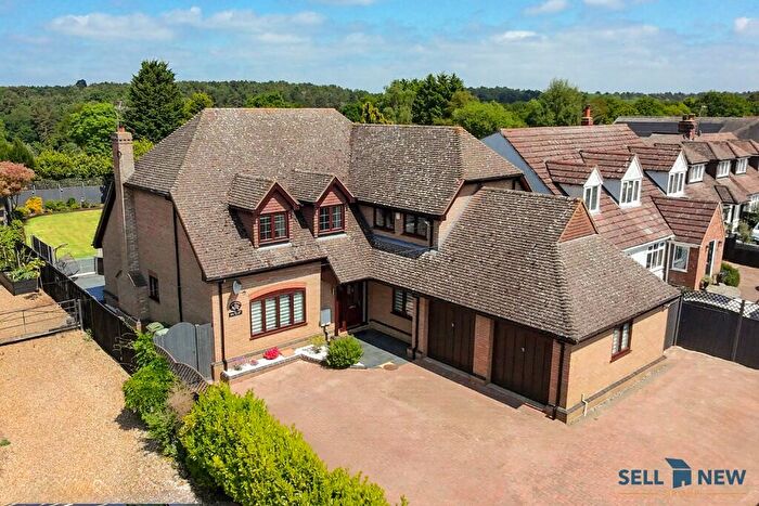 5 Bedroom Detached House For Sale In **Approaching, Sq Ft, Located In Desirable Mid Beds Village** Clophill Road, MK45