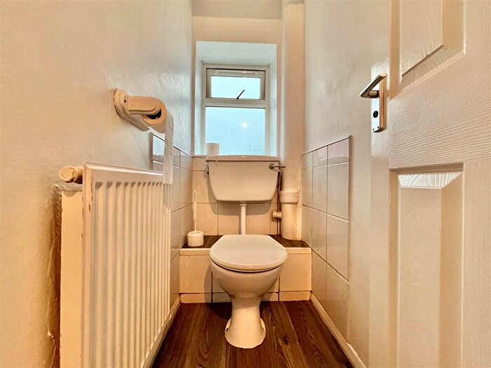 3 Bedroom End Of Terrace House For Sale In Badminton Road, Matson, Gloucester, GL4
