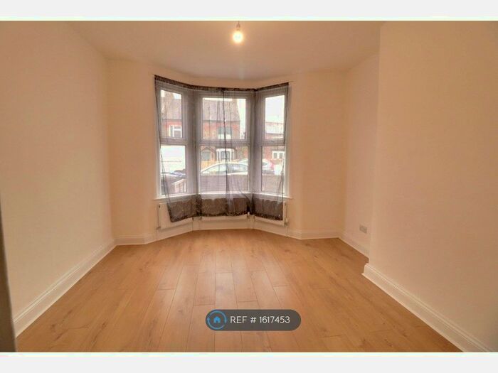 1 Bedroom Flat To Rent In Northwood Road, Thornton Heath, CR7