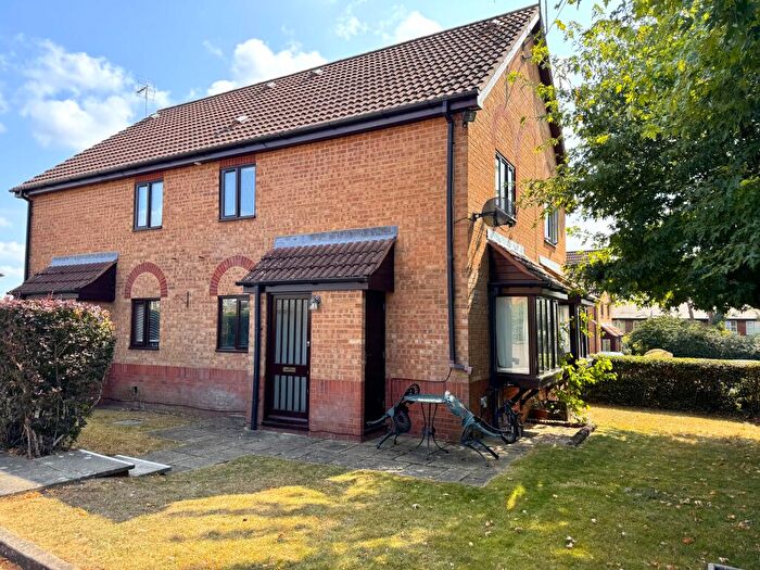 1 Bedroom Cluster House To Rent In Apple Tree Close, Leighton Buzzard, LU7