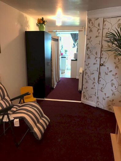 Terraced House To Rent In Philip Avenue, Romford, Essex, RM7