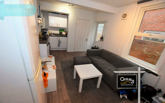 5 Bedroom Semi-Detached House To Rent In |Ref: |, Burlington Road, Southampton, SO15