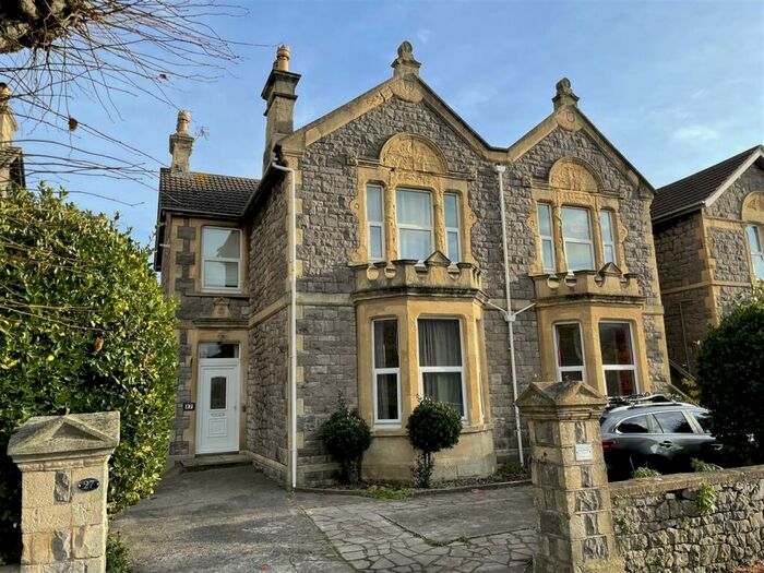 3 Bedroom Flat For Sale In Graham Road, Weston-Super-Mare, BS23