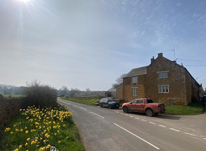 3 Bedroom Cottage For Sale In Barford St. John, Banbury, Oxfordshire, OX15