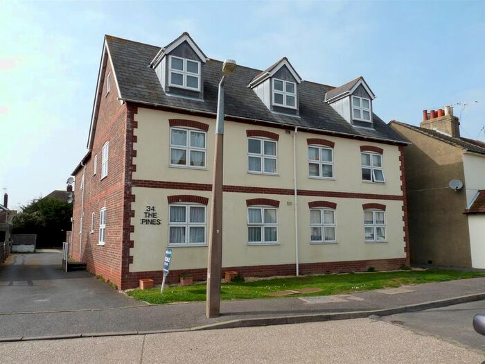 1 Bedroom Flat To Rent In The Pines, Sussex Street, Littlehampton, BN17