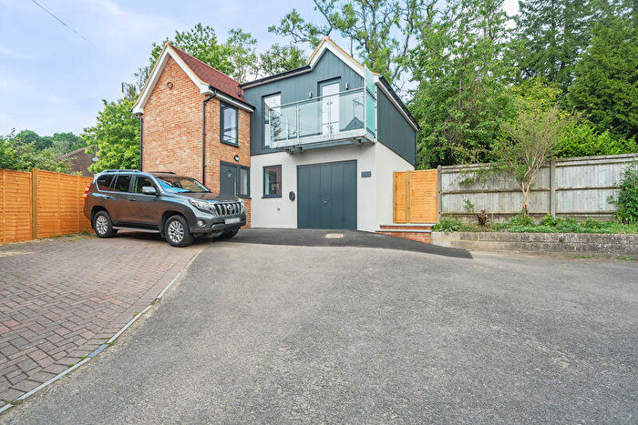 2 Bedroom Detached House To Rent In Junction Place, Haslemere, GU27