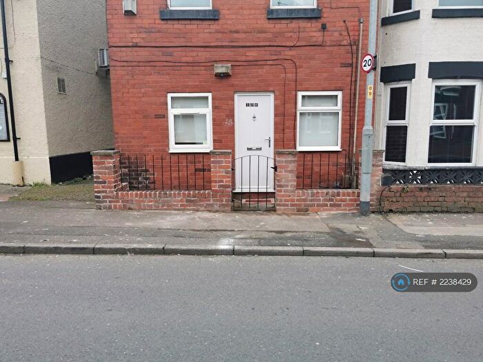 2 Bedroom Flat To Rent In Cross Lane, Manchester, M18