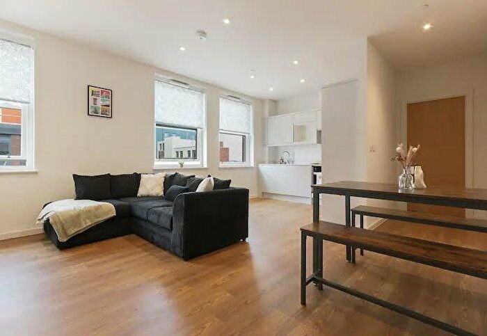 2 Bedroom Flat To Rent In Queen Street, Sheffield, S1