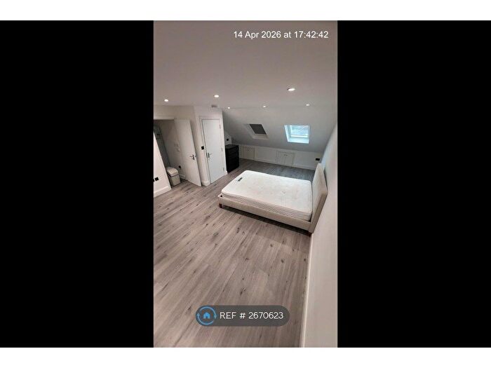 3 Bedroom Flat To Rent In Hunters Grove, Harrow, HA3