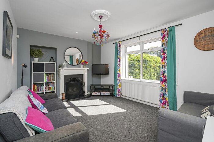 2 Bedroom Semi-Detached House For Sale In Lanark Road West, Currie, EH14