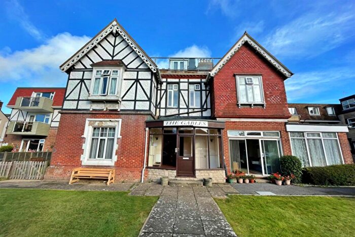 3 Bedroom Flat To Rent In Swanage, BH19