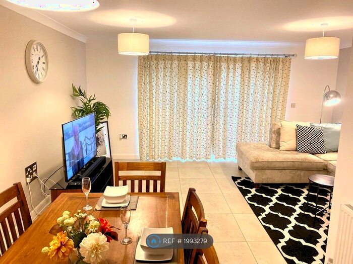 4 Bedroom Terraced House To Rent In Castleridge Drive, Greenhithe, DA9