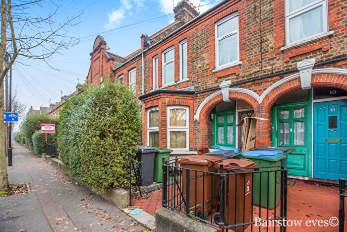 2 Bedroom Flat To Rent In Carr Road, Lloyd Park, E17