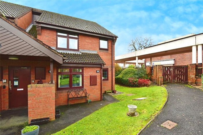 2 Bedroom Flat For Sale In Lisbon Place, Newcastle, Staffordshire, ST5