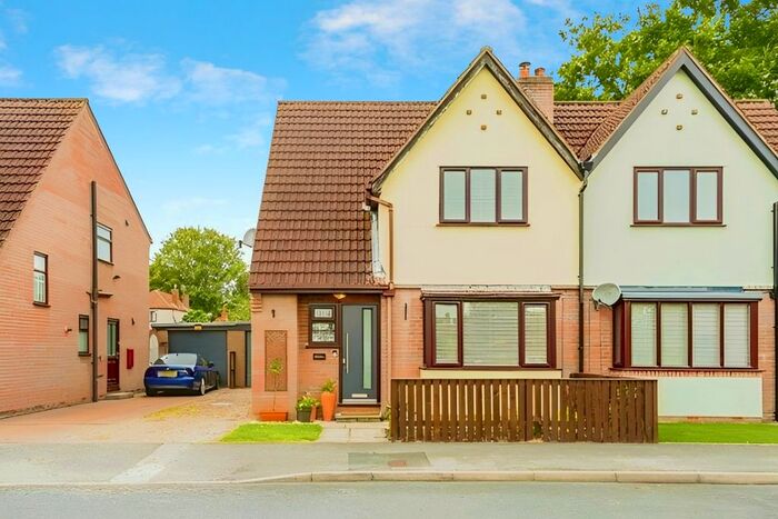 3 Bedroom Semi-Detached House For Sale In The Shrubberies, Cliffe, Selby, YO8