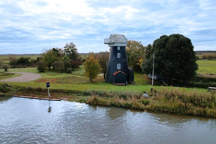 3 Bedroom Mill For Sale In Norton Subcourse, NR14