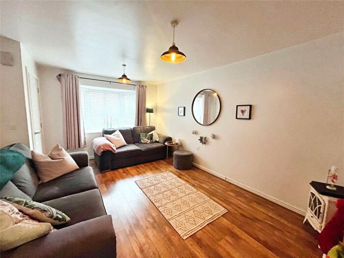 3 Bedroom Semi-Detached House For Sale In Weavers Close, Bulkington, Bedworth, Warwickshire, CV12