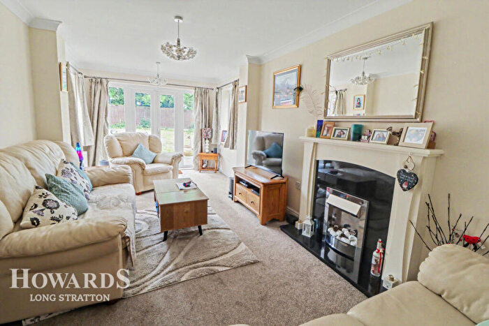 5 Bedroom Detached House For Sale In Lime Tree Avenue, Long Stratton, NR15