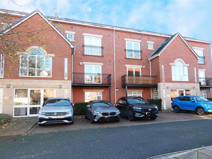 2 Bedroom Apartment For Sale In Birkdale Court, Huyton, Liverpool, L36