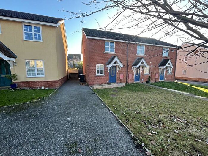 2 Bedroom End Of Terrace House To Rent In Robin Close, Stowmarket, IP14