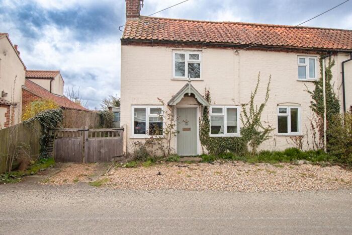 3 Bedroom Cottage To Rent In Barney Road, Fulmodestone, NR21