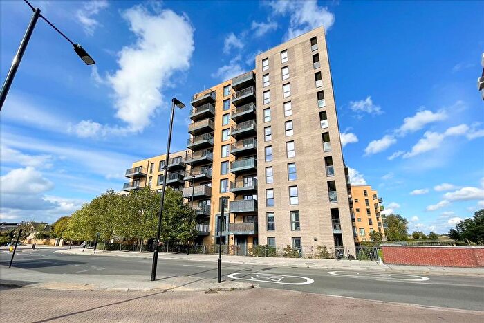 2 Bedroom Flat For Sale In Appleton House, New Road, Feltham, Middlesex, TW14