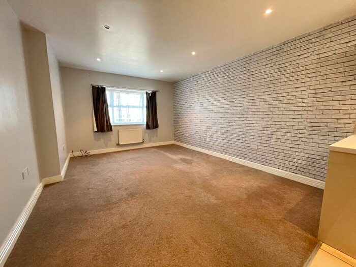 2 Bedroom Apartment For Sale In Terrace Road, Walton-On-Thames, Surrey, KT12