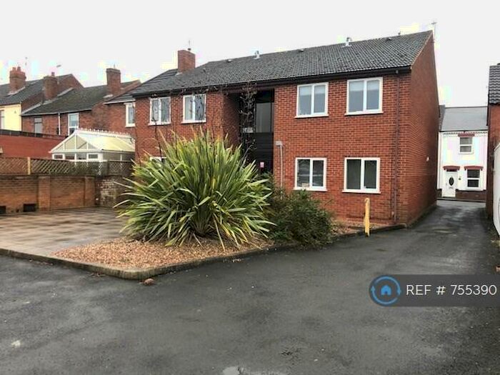 Studio To Rent In Stewkins Court, Stourbridge, DY8