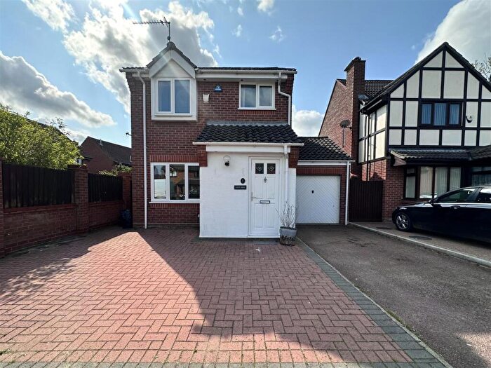 3 Bedroom Detached House To Rent In Drewray Drive, Taverham, Norwich, NR8