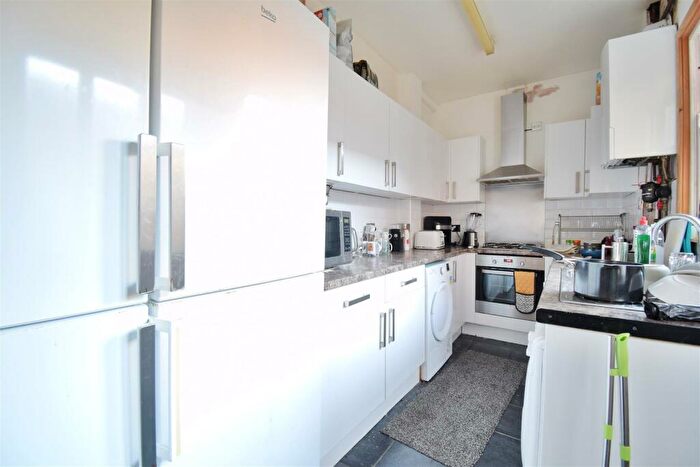 6 Bedroom Terraced House To Rent In Moorgate Avenue, Sheffield, S10