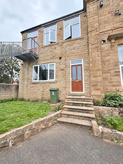 2 Bedroom Flat To Rent In Halifax Road, Staincliffe, Dewsbury, WF13