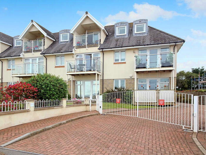 Houses for sale & to rent in CF36 5BF, Ffordd Austin, Newton Porthcawl