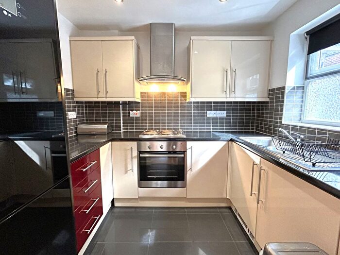 1 Bedroom Flat To Rent In While Road, Sutton Coldfield, West Midlands, B72