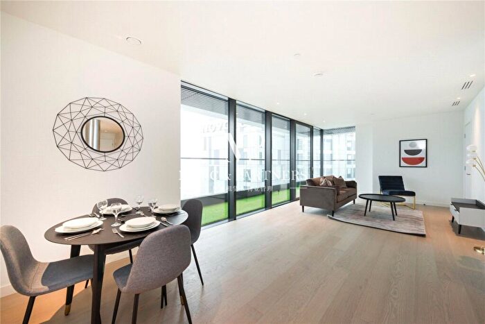 2 Bedroom Apartment To Rent In Hobart Building, Wards Place, Greater London, E14