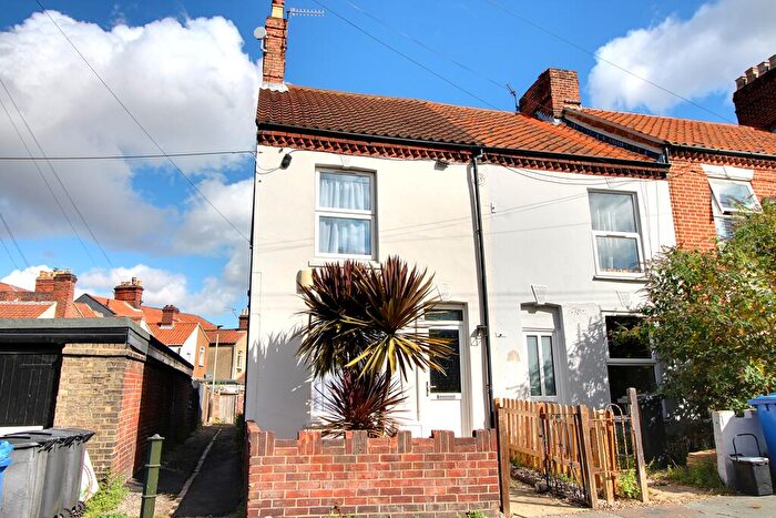 2 Bedroom Terraced House To Rent In Knowsley Road, NR3